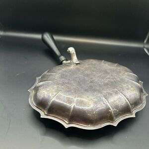 Vintage CHIPPENDALE Silent Butler CRUMB Catcher Silver Plate Wood Handle -